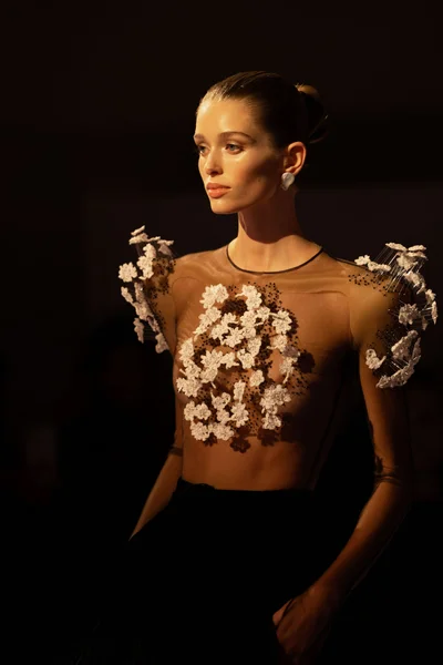 Look 2